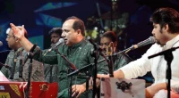 Rahat Fateh Ali Khan enchants Dhaka audiences 