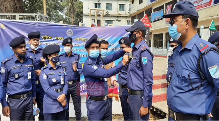 ‘বডি ওর্ন ক্যামেরা’র যুগে প্রবেশ করলো টাঙ্গাইল