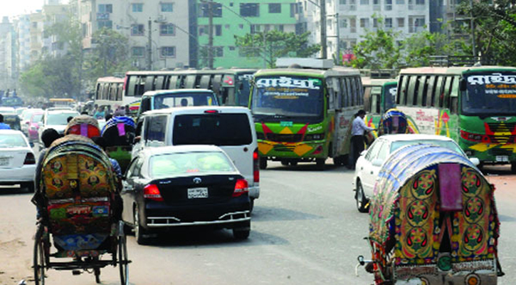 উত্তরায় লরিচাপায় মোটরসাইকেল আরোহী নিহত