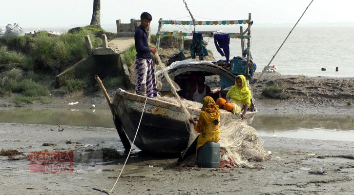 শনিবার রাত থেকে ইলিশ ধরা শুরু, চলছে প্রস্তুতি