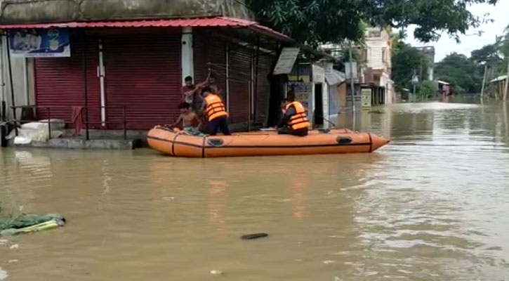 ভারী বৃষ্টিতে ত্রিপুরার বিভিন্ন স্থানে বন্যা 