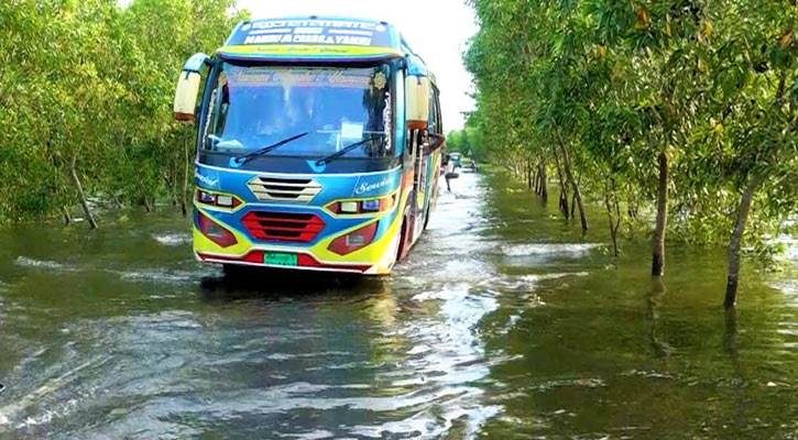 মৌলভীবাজারে বন্যা পরিস্থিতি অপরিবর্তিত