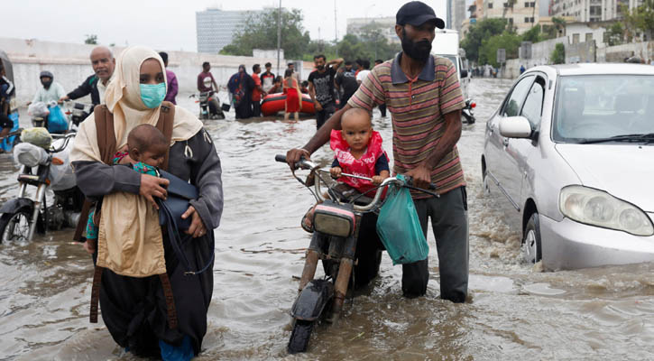 পাকিস্তানে বন্যায় নিহত ৫৯  