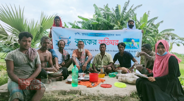 জৈব সার ব্যবহারে চাষিদের উদ্বুদ্ধ করছে কৃষকের বাতিঘর