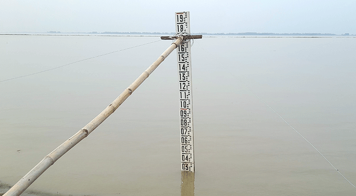 অসময়ে দ্রুত বাড়ছে যমুনার পানি