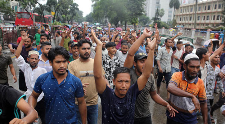 গুলিস্তানে উচ্ছেদ অভিযান, হকারদের বিক্ষোভ