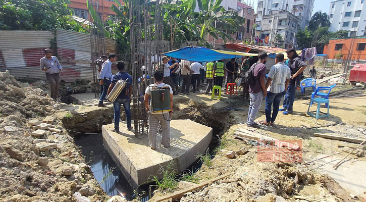 মিরপুরে চলছে ডেঙ্গু বিরোধী অভিযান