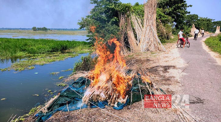 ফরিদপুরে পোড়ানো হলো ৯০ হাজার মিটার কারেন্ট জাল