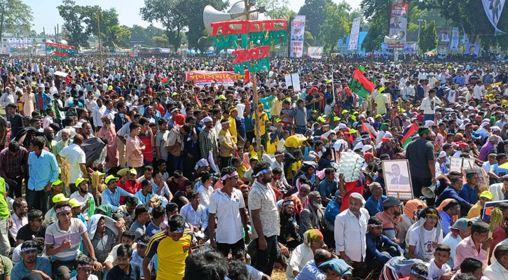 মাঠে তিল ধারণের ঠাঁই নেই, রংপুরের অলিগলিও কানায় কানায় পূর্ণ