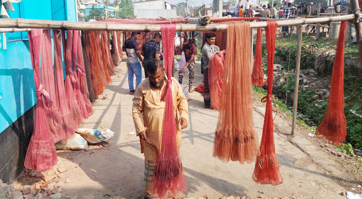 শাহাপুরে জমজমাট জালের হাট