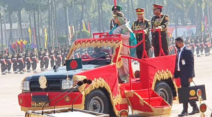 চট্টগ্রাম পৌঁছেছেন শেখ হাসিনা