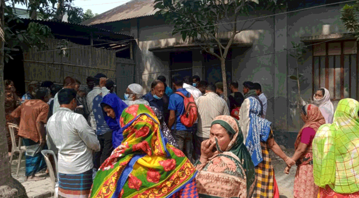 ফরিদপুরে ঘরে খাটের নিচে পড়েছিল নারীর মরদেহ