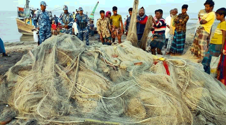 কমলনগরে ৬ জেলে আটক, ৩ জনের দণ্ড, জাল-মাছ জব্দ