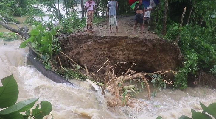 ফেনীর মুহুরী নদীর ভাঙনে সাত গ্রাম প্লাবিত