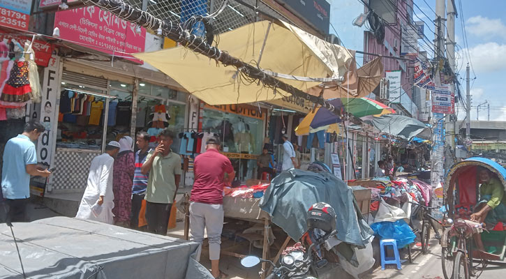 আতঙ্ক কাটিয়ে স্বস্তি ফিরছে মিরপুরে