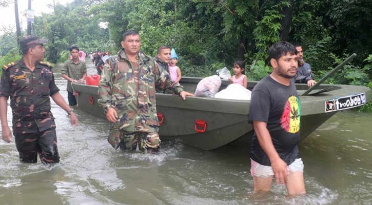 বন্যার্তদের জন্য ত্রাণ তহবিলে একদিনের বেতন দিলেন সেনা সদস্যরা