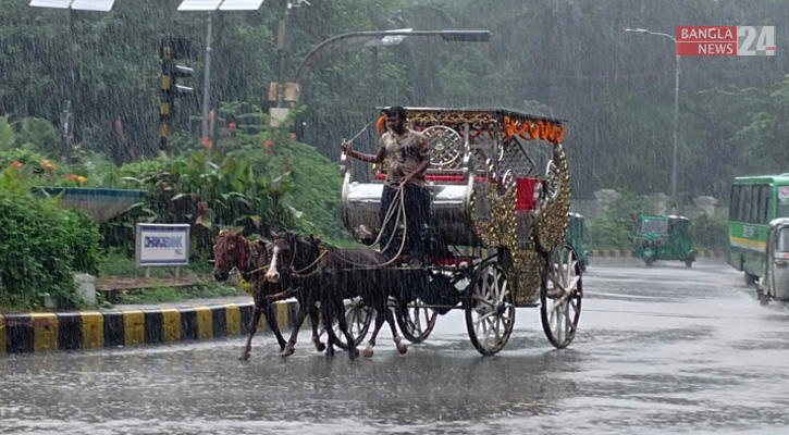 আজও বৃষ্টিতে ভিজল ঢাকা