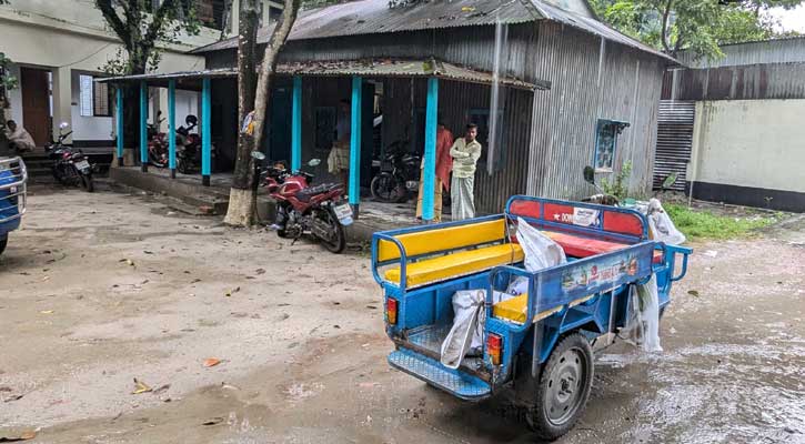 সিরাজগঞ্জে চাচি শাশুড়িকে কুপিয়ে হত্যার অভিযোগ, ঘাতক আটক