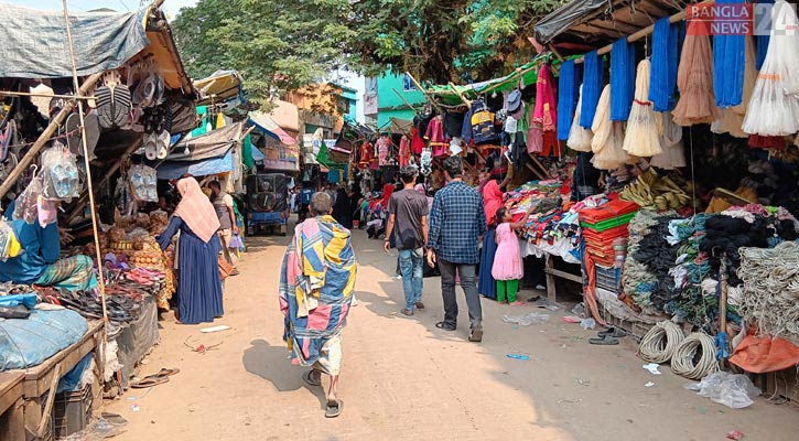 ব্রিজের ওপর ২০ দোকান, মাসে ৬২ হাজার টাকা ইজারাদারের পকেটে